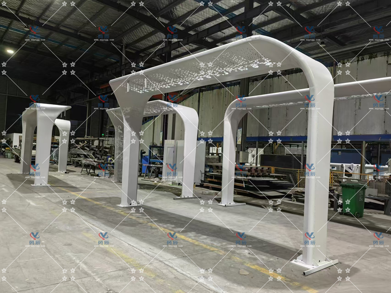 安徽蕪湖第二批候車亭制作完工